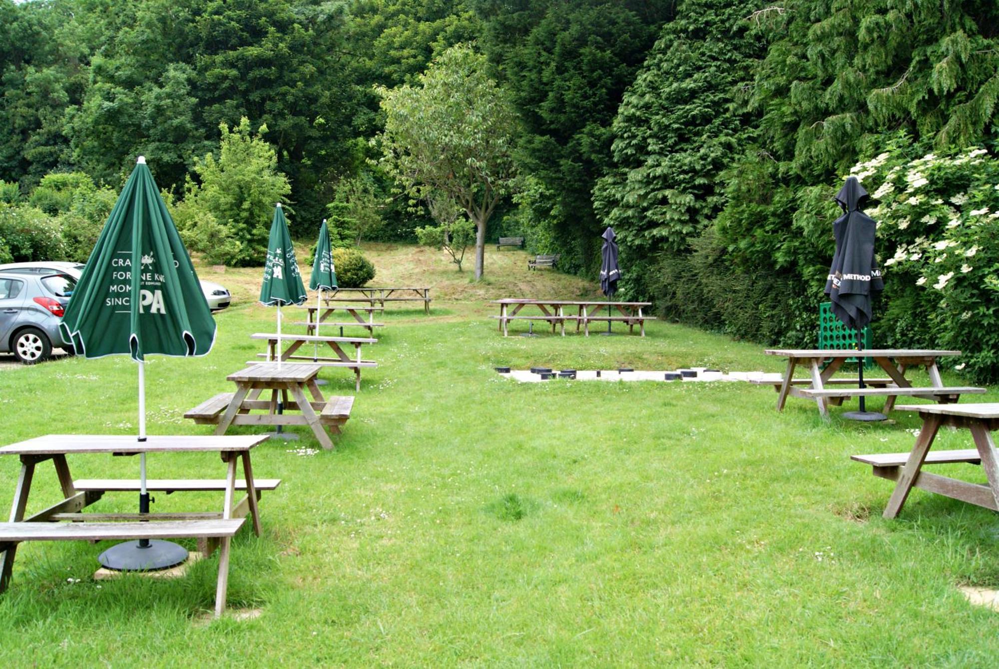 The Kings Arms Inn Montacute Bagian luar foto